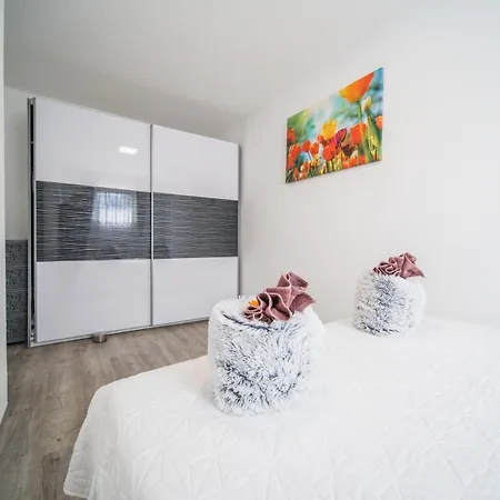 Leonardo House בית נופש Novigrad Istria