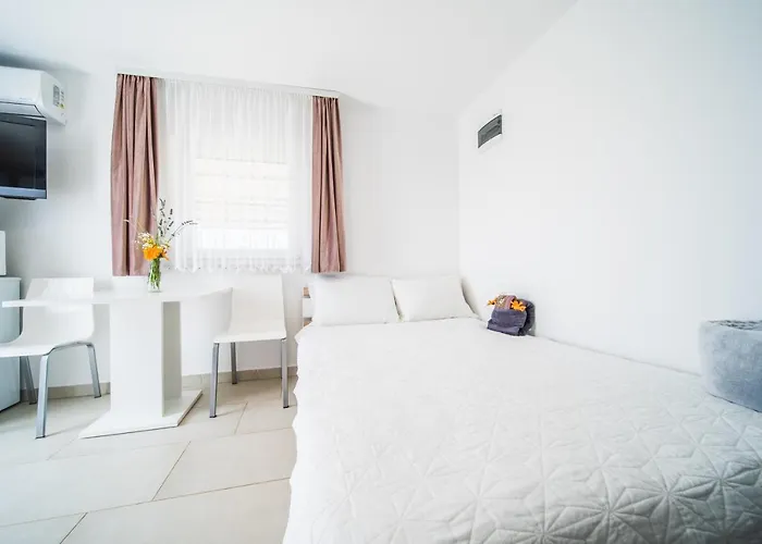 Leonardo House 펜션