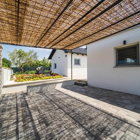 度假居 Leonardo House