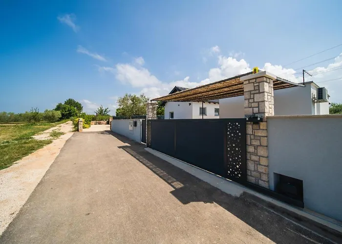 Leonardo House Novigrad (Istria)