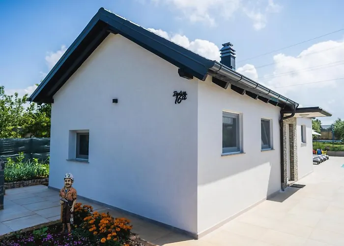 Leonardo House Holiday home