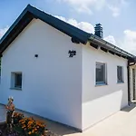 Leonardo House Holiday home